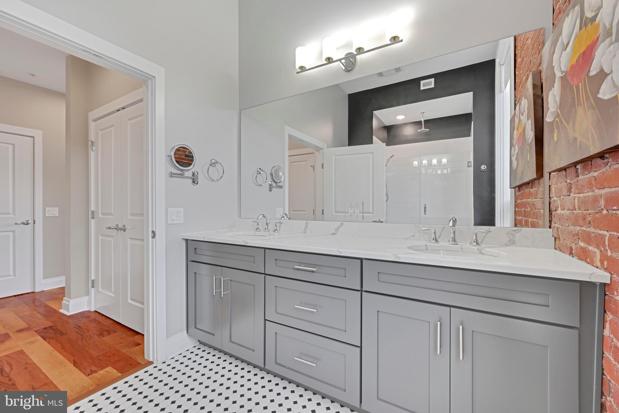 LANCASTER - Residential Lease