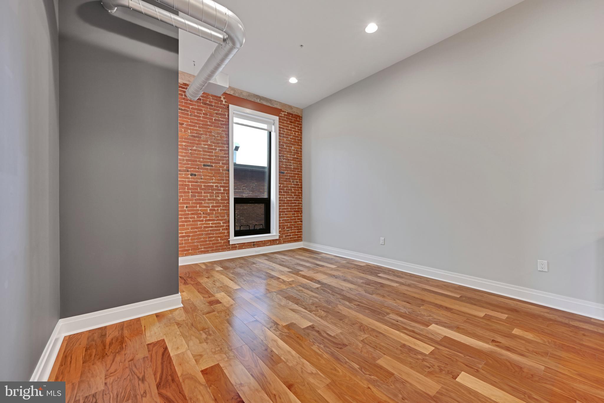 LANCASTER - Residential Lease