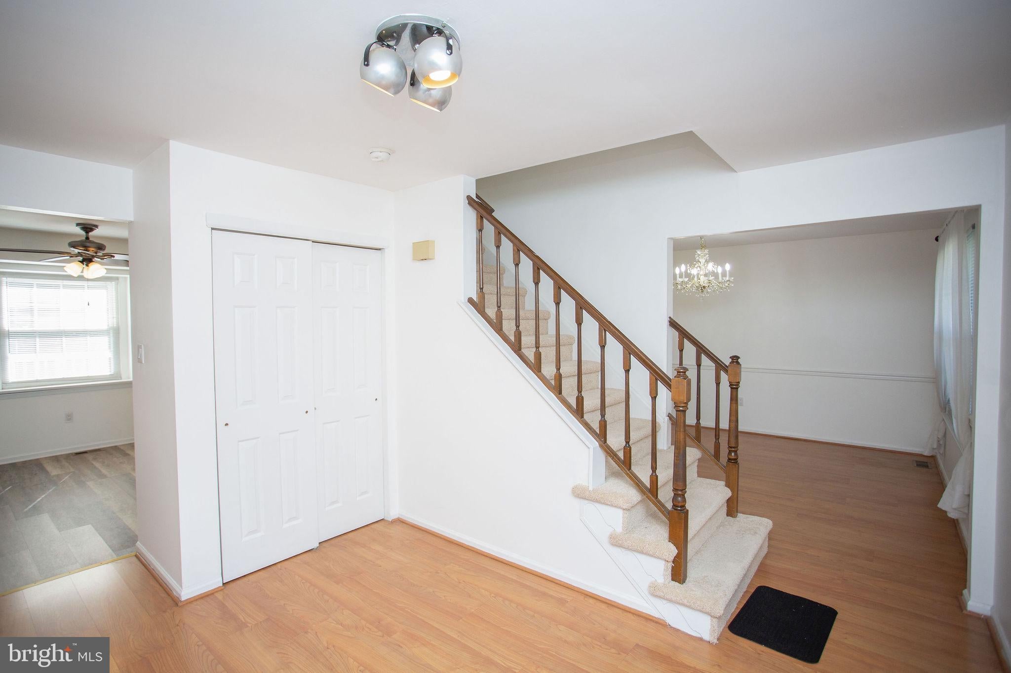 9 N GREEN ACRE DRIVE
