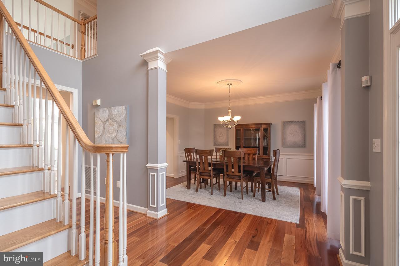 FOREST MANOR - Residential