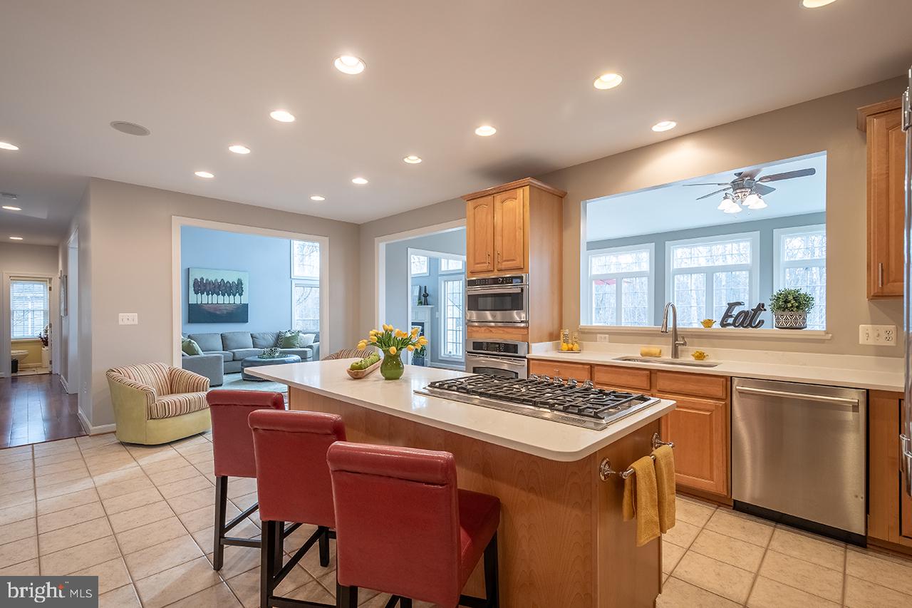 FOREST MANOR - Residential