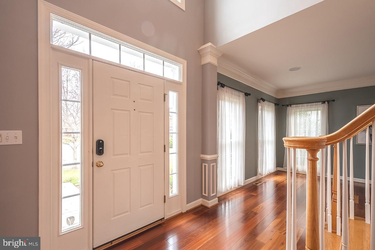 FOREST MANOR - Residential