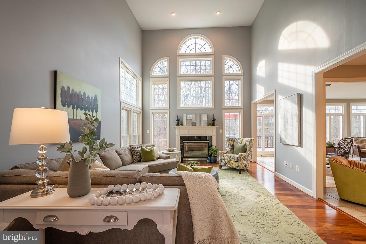 FOREST MANOR - Residential