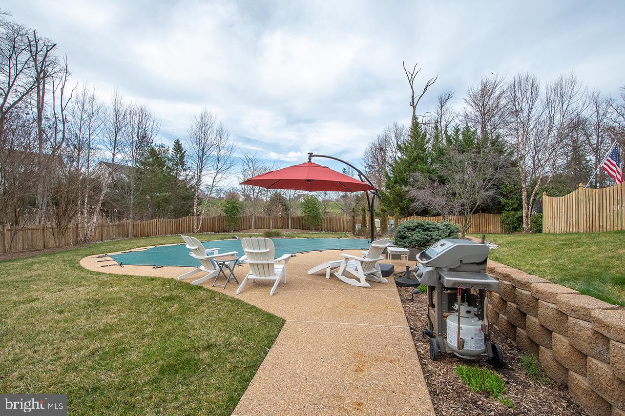 FOREST MANOR - Residential