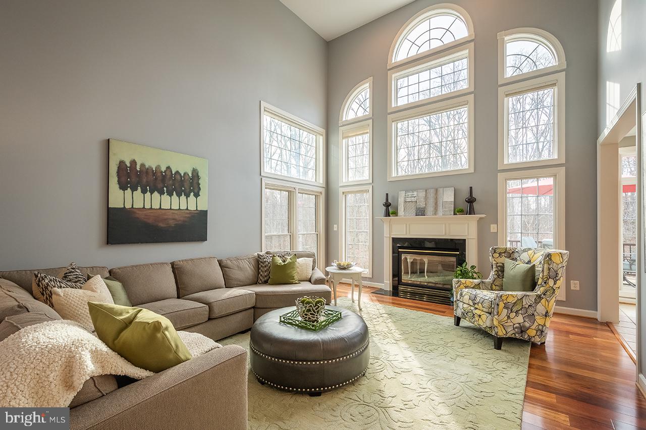 FOREST MANOR - Residential