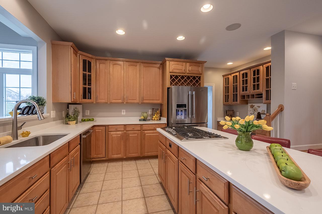 FOREST MANOR - Residential