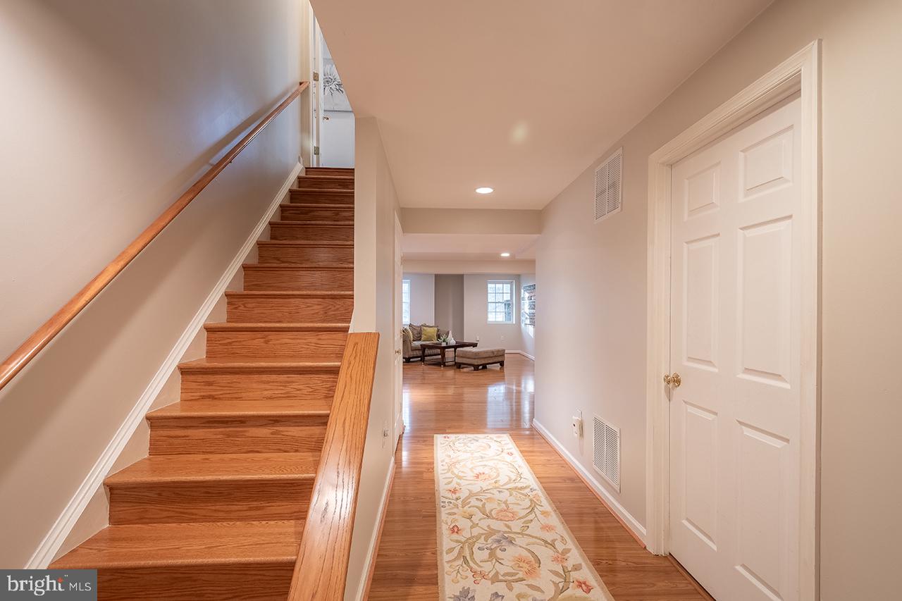 FOREST MANOR - Residential