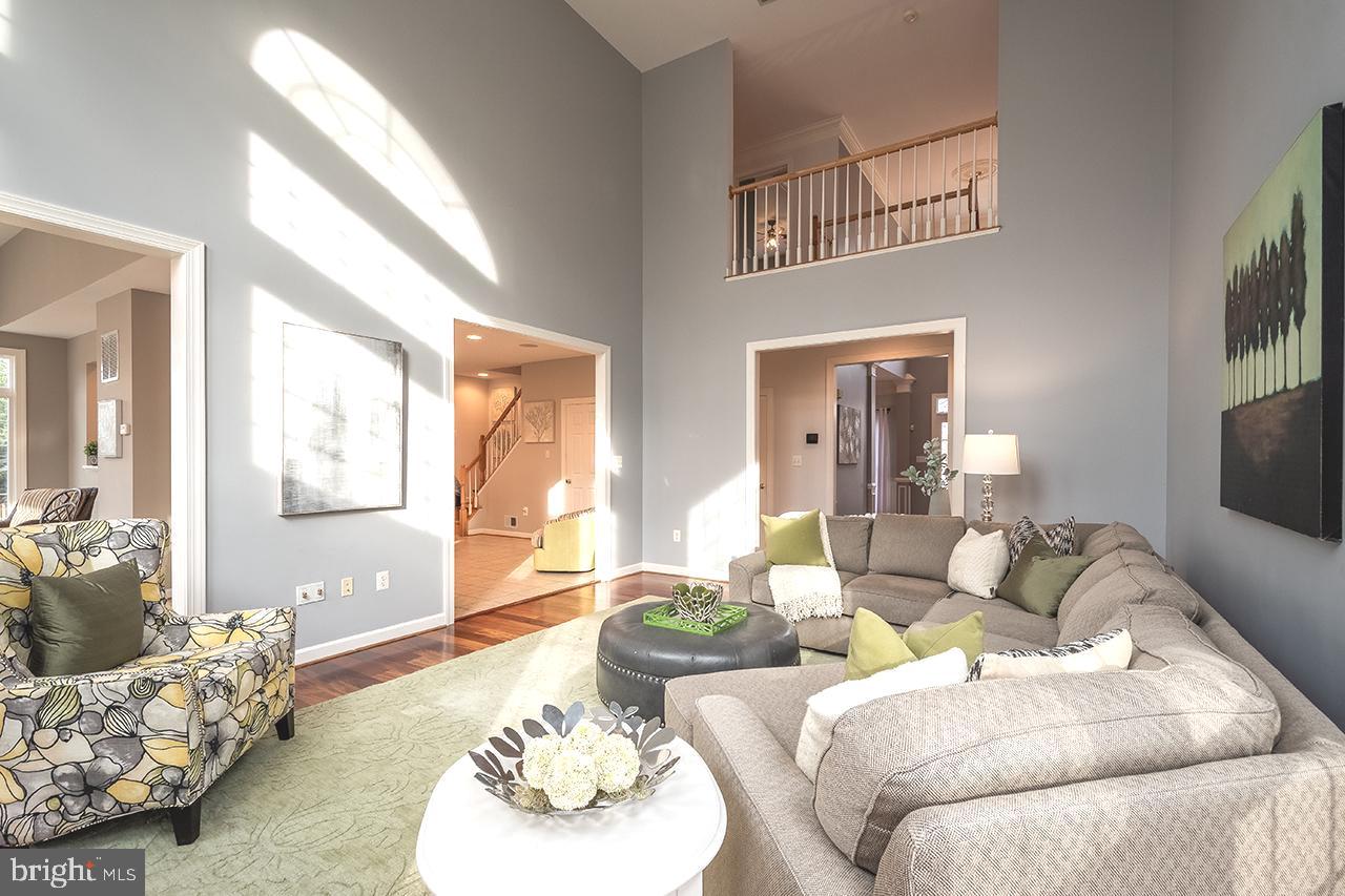 FOREST MANOR - Residential