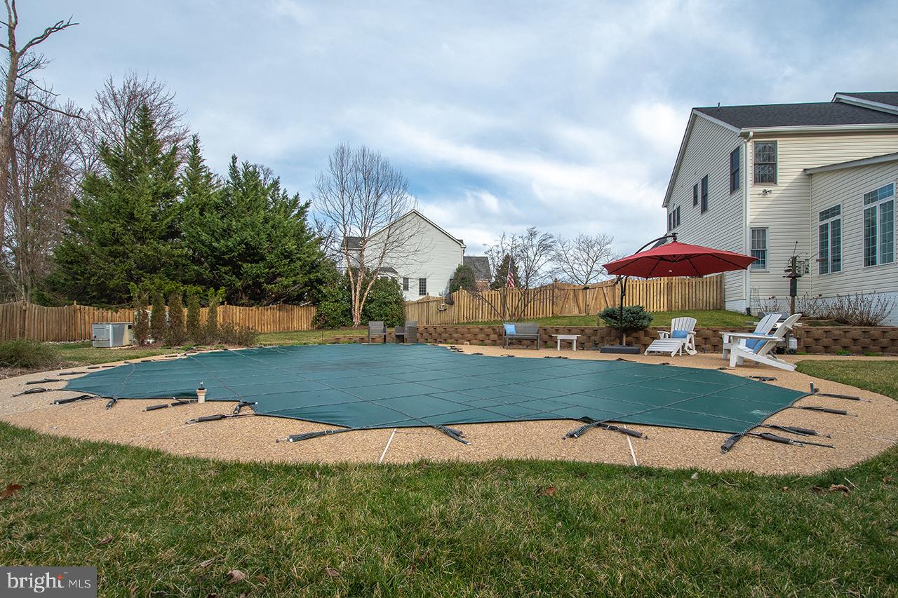 FOREST MANOR - Residential