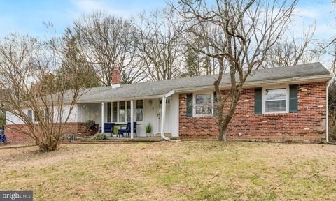 Photo of 7 Dale Lane, WALLINGFORD, PA 19086 (MLS # PADE2105380)