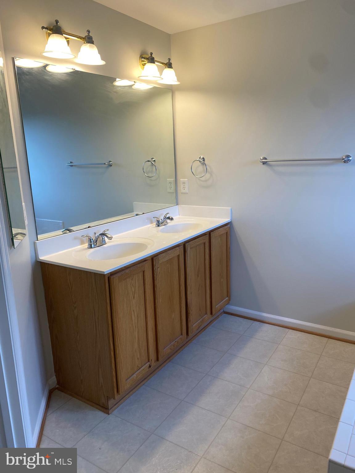 STEPHENS LANDING - Residential Lease