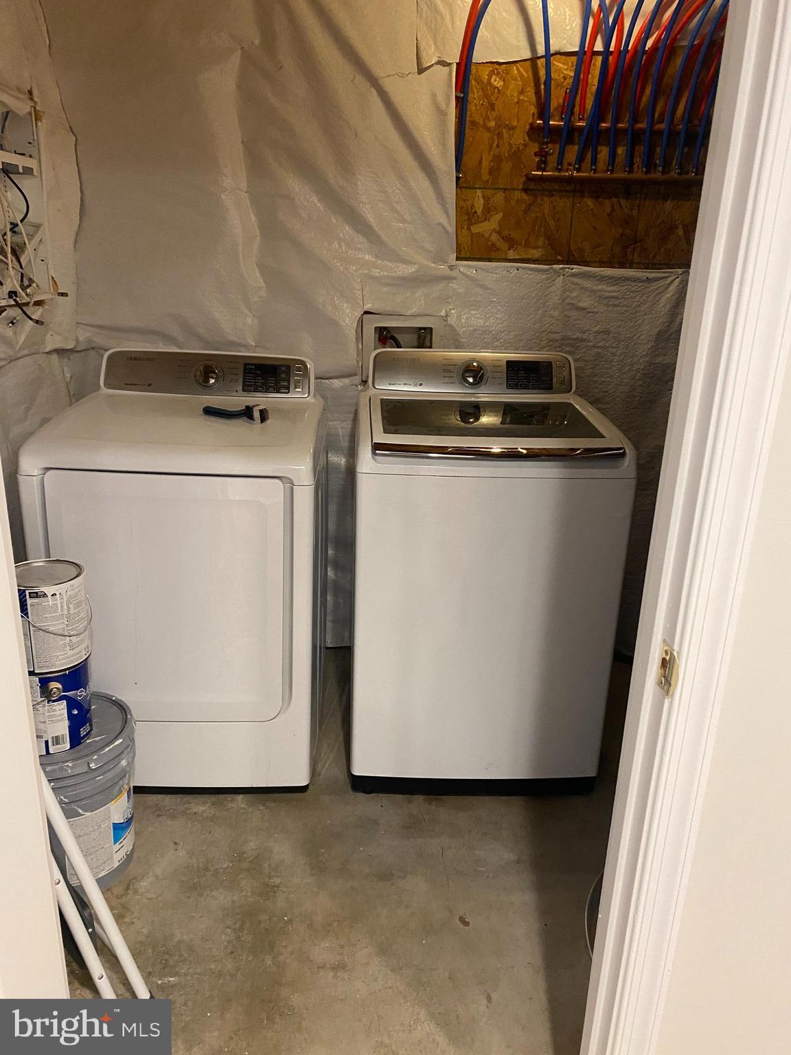 STEPHENS LANDING - Residential Lease