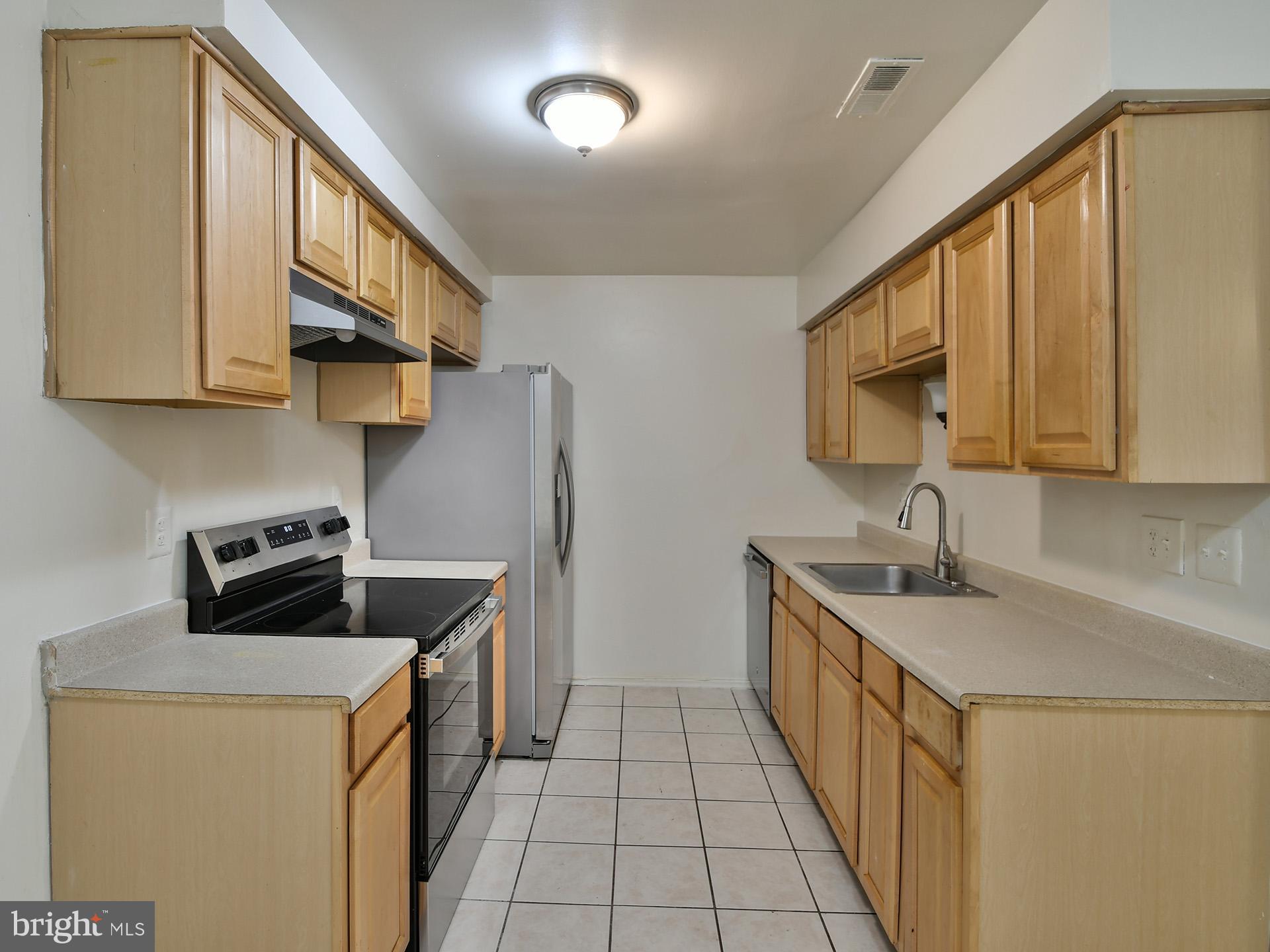 TOWNES OF GLOUCESTER - Residential