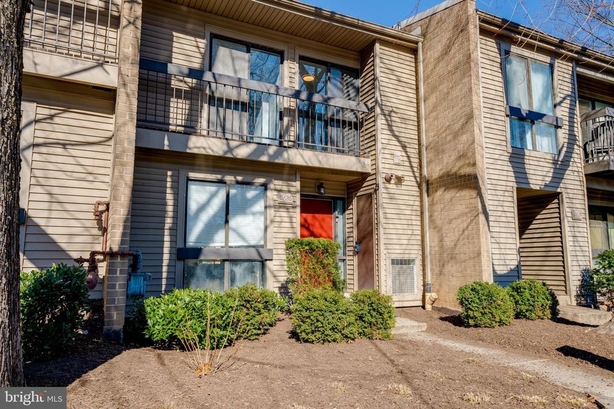 Beautiful 3 bedroom, 2.5 bath townhouse style condo in Woodwinds. The neutral paint and tasteful finishes make the perfect backdrop for your furnishings. You're going to fall in love with the completely renovated main level including the kitchen and new floors. The upper level features new carpet, new bathroom tubs/showers, and an owner's suite with separate vanity. The unfinished lower level features laundry and plenty of storage space.  The unit has one reserved covered parking space and plenty of open/guest parking.  Incredible Reston community amenities include pools, sporting fields, walking/biking paths, and tennis courts. Great location off South Lakes Dr close to Reston Pkwy, Whiele-Ave Metro Station, and other major commuter routes! Reston Town Center is just 5 minutes away. Requires a 650 credit score or higher.