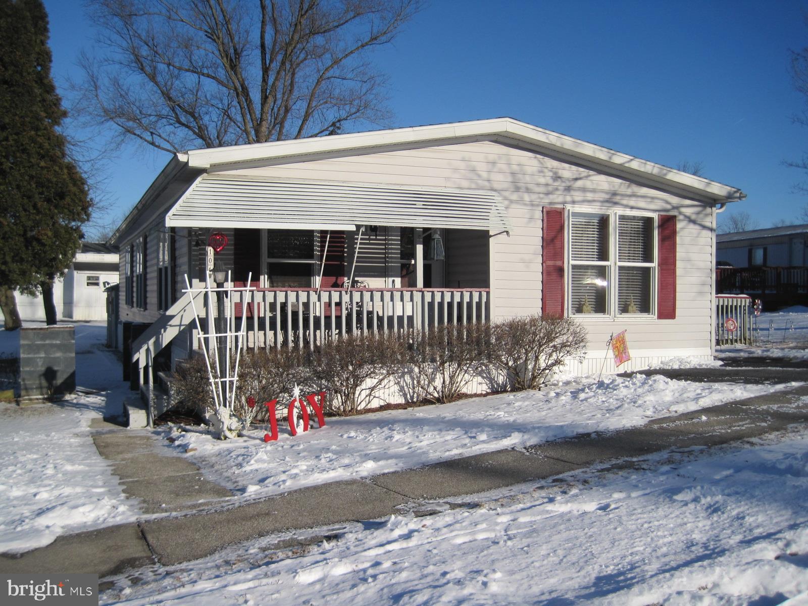 PIN OAK MOBILE HOME - Residential