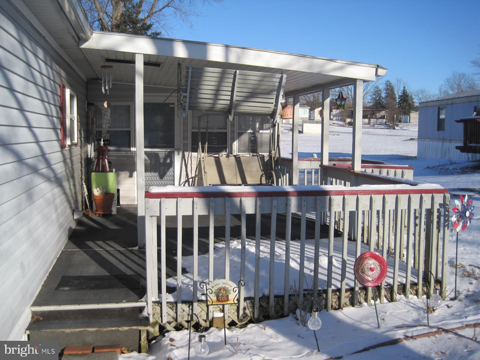 PIN OAK MOBILE HOME - Residential