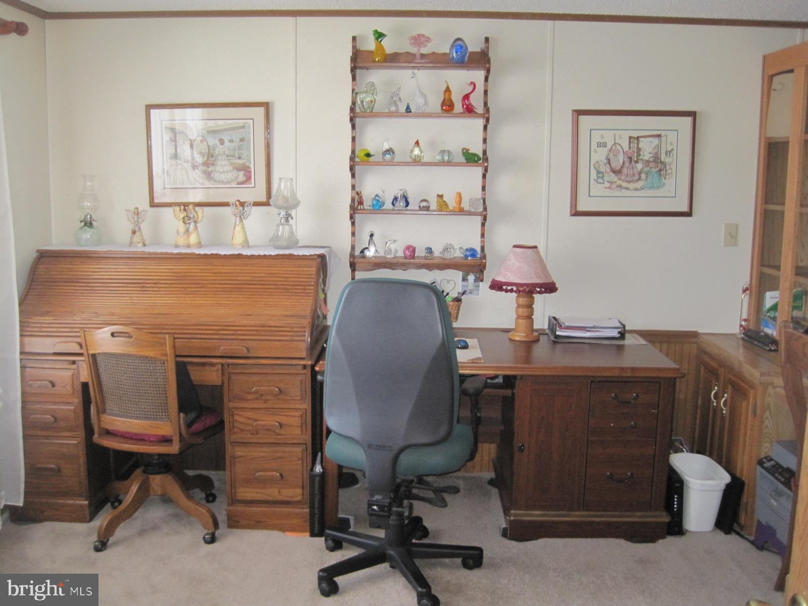 PIN OAK MOBILE HOME - Residential