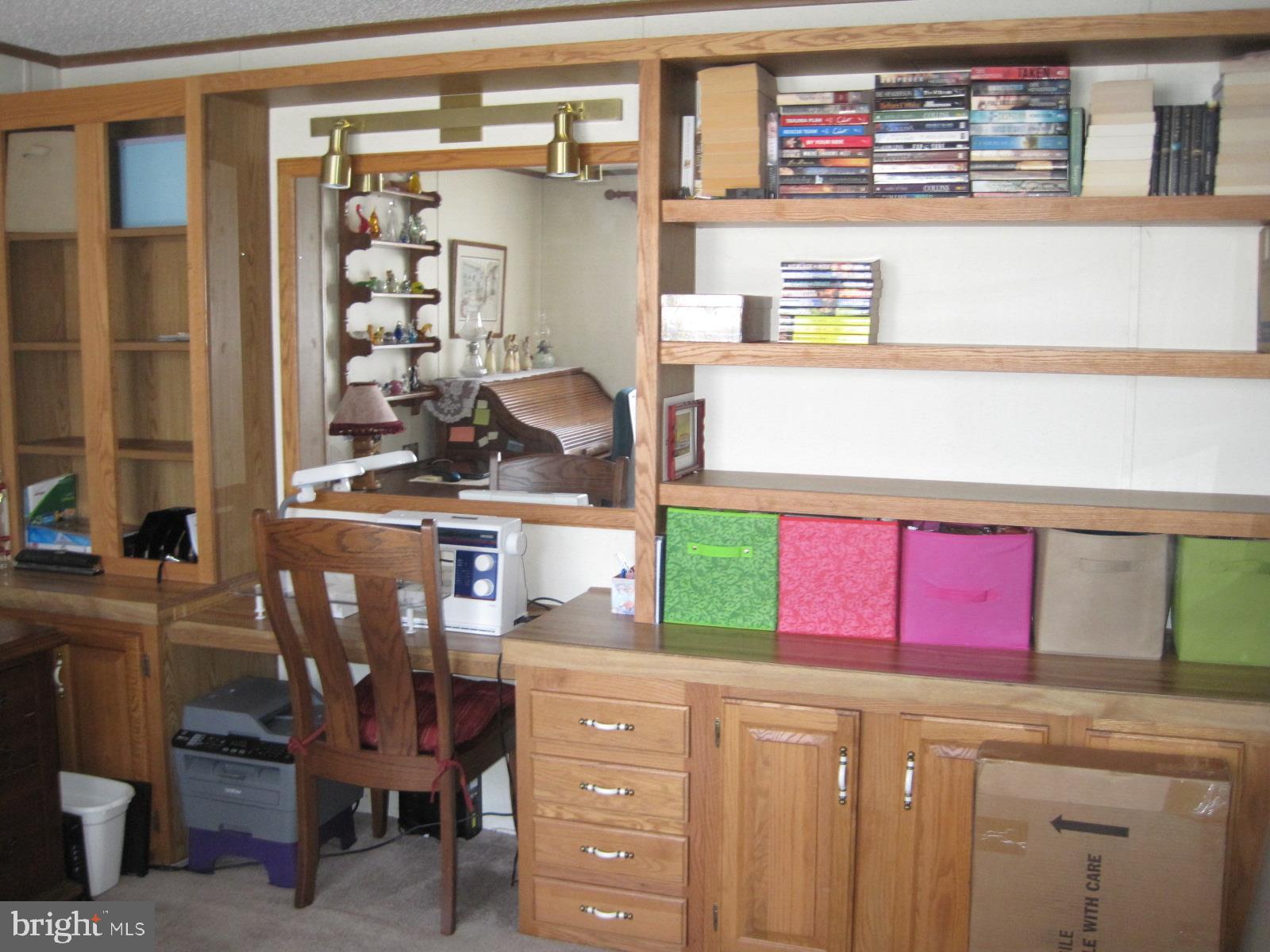 PIN OAK MOBILE HOME - Residential