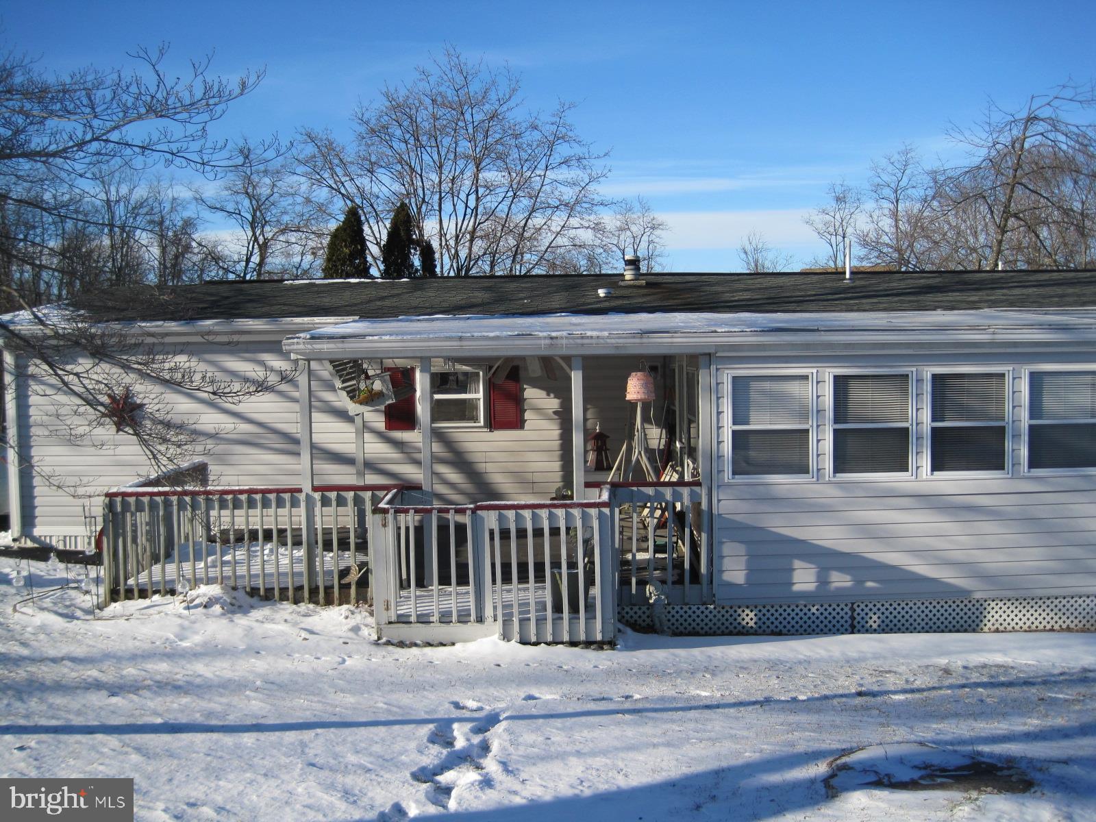 PIN OAK MOBILE HOME - Residential
