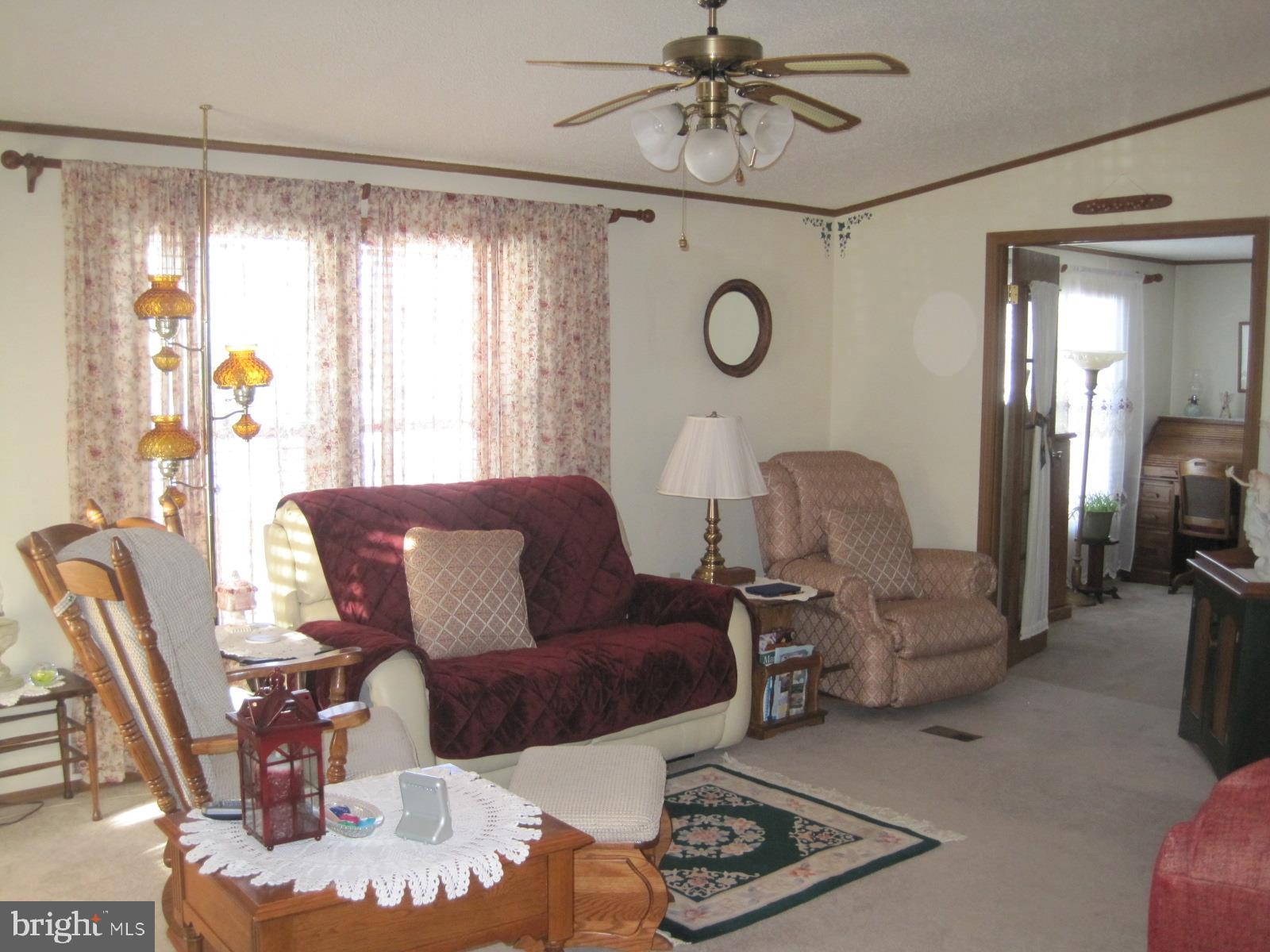 PIN OAK MOBILE HOME - Residential