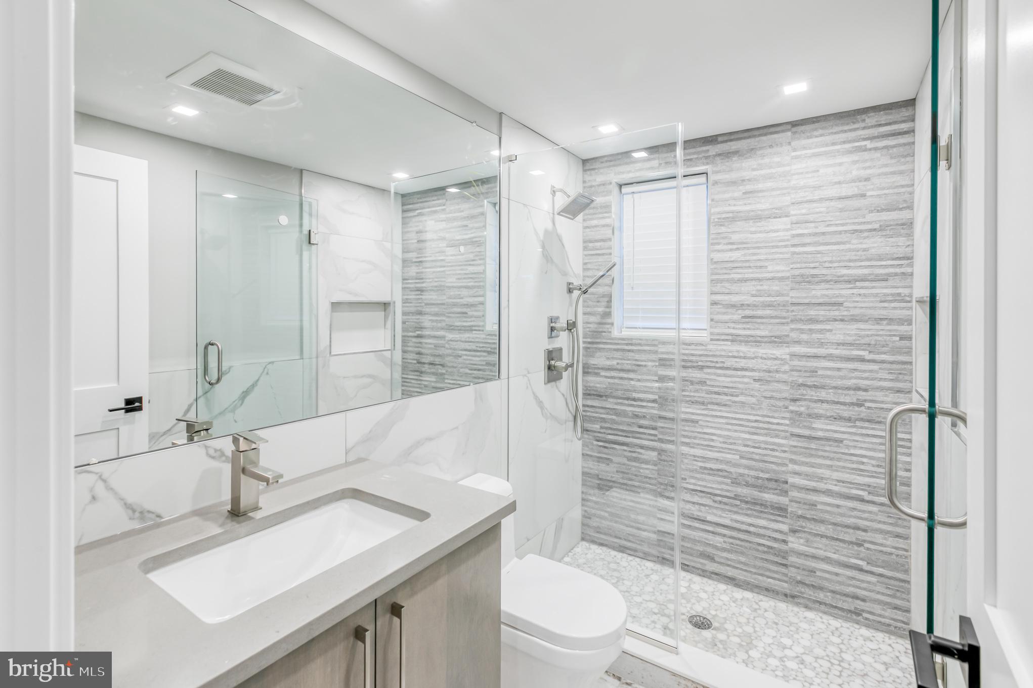 FAIRMOUNT - Residential Lease