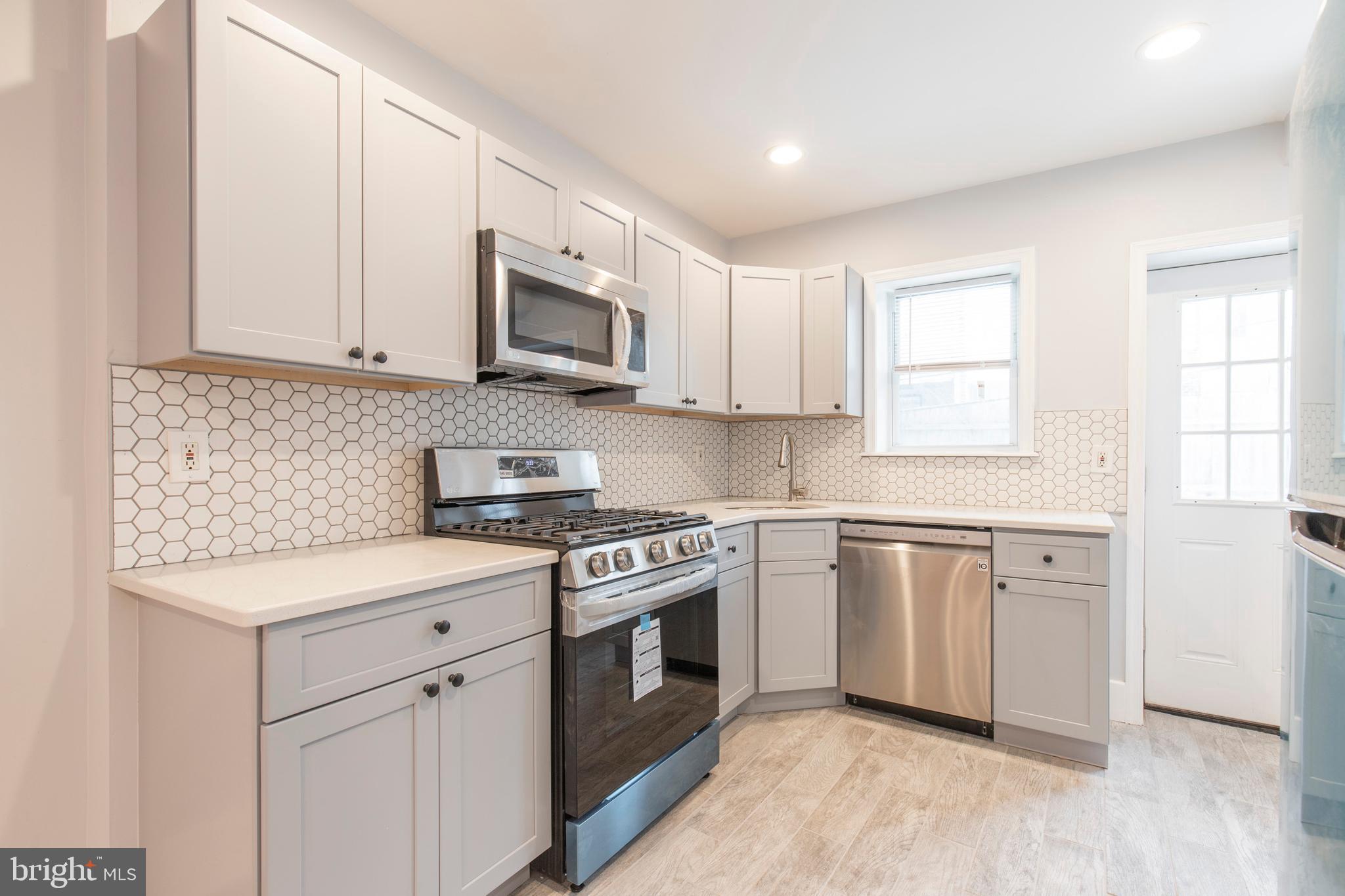 POINT BREEZE - Residential Lease