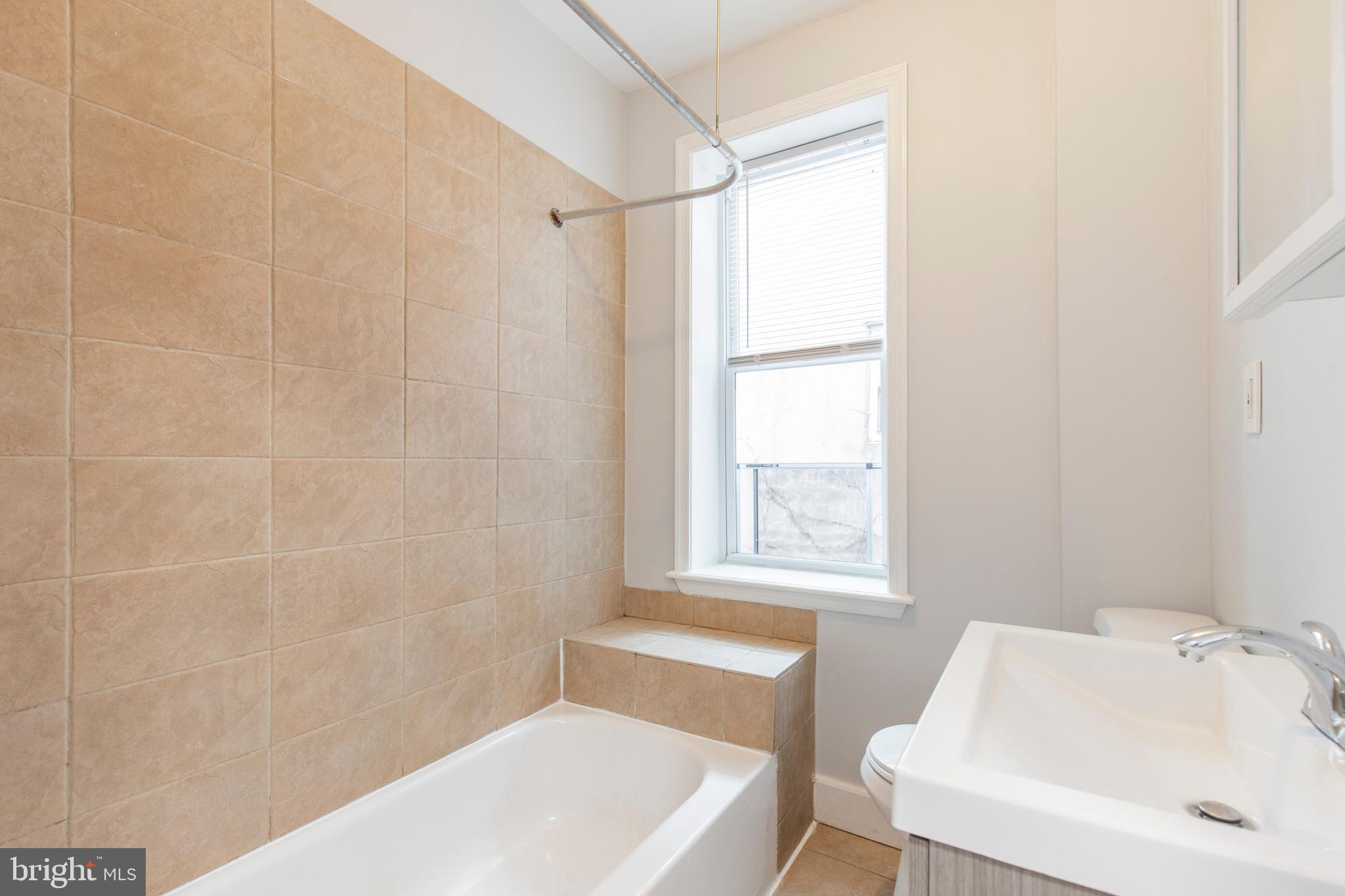 POINT BREEZE - Residential Lease