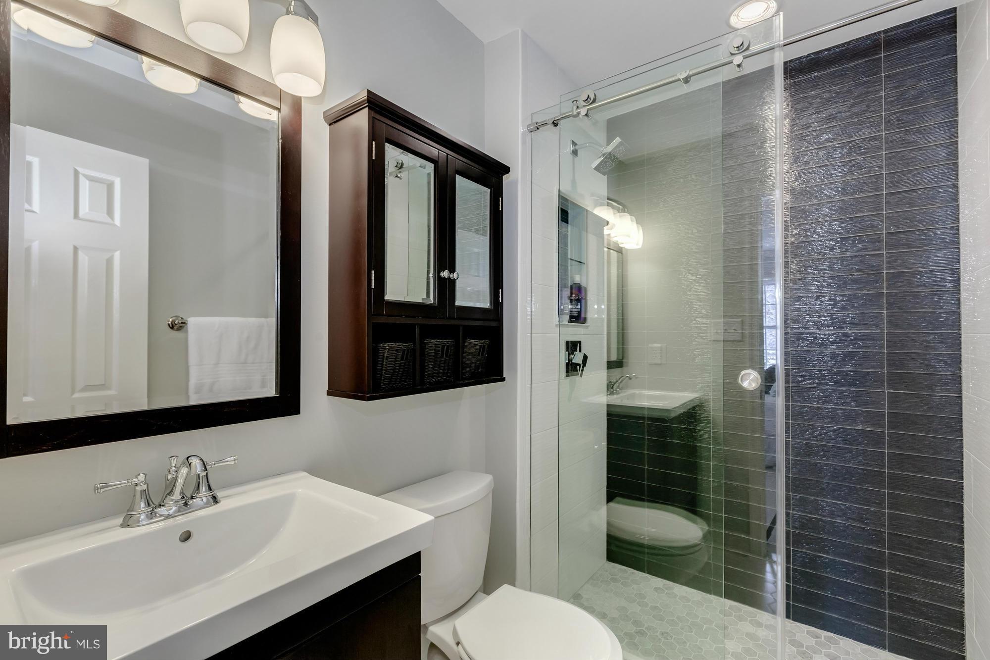 CEDARS OF MC LEAN - Residential