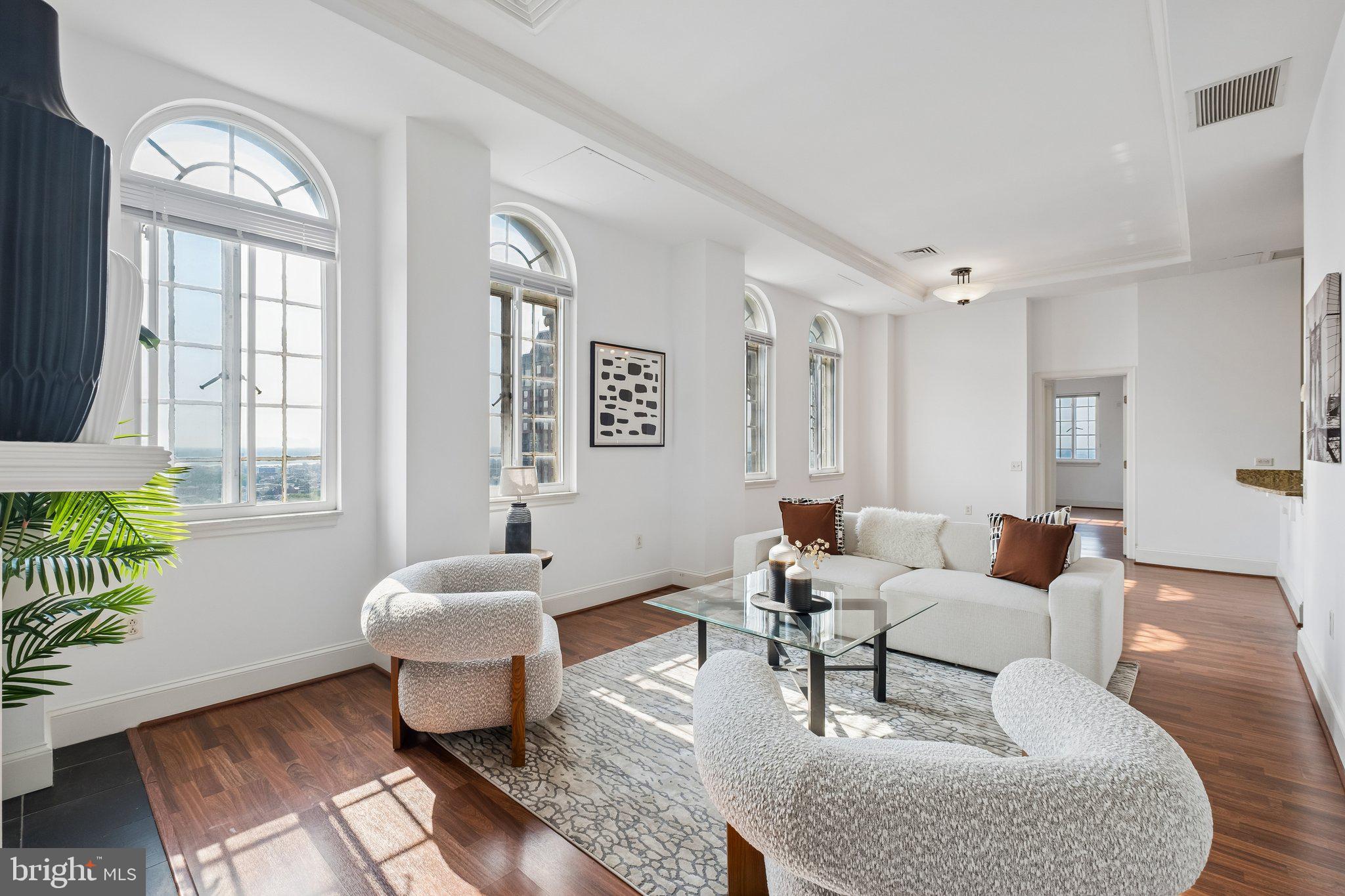1512 SPRUCE STREET 14 PH-2402