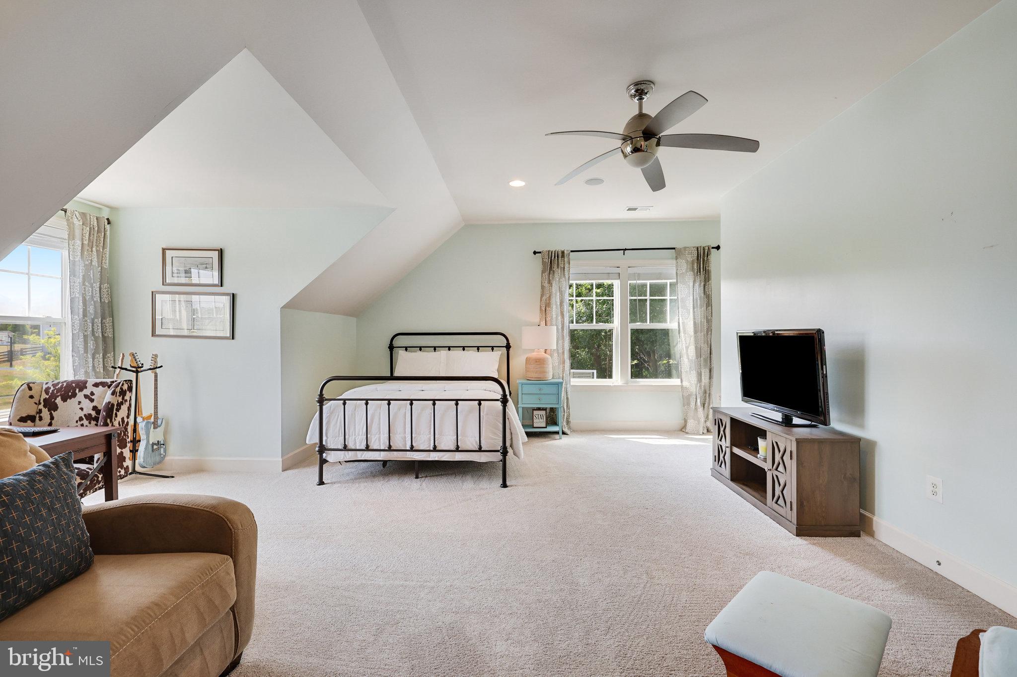 HISTORIC SELMA ESTATES - Residential