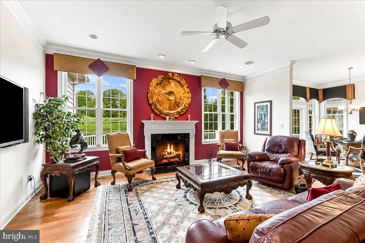 708 HILLVIEW DRIVE