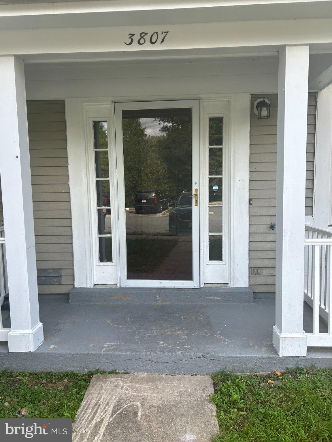 3807 SALEMWAY COURT