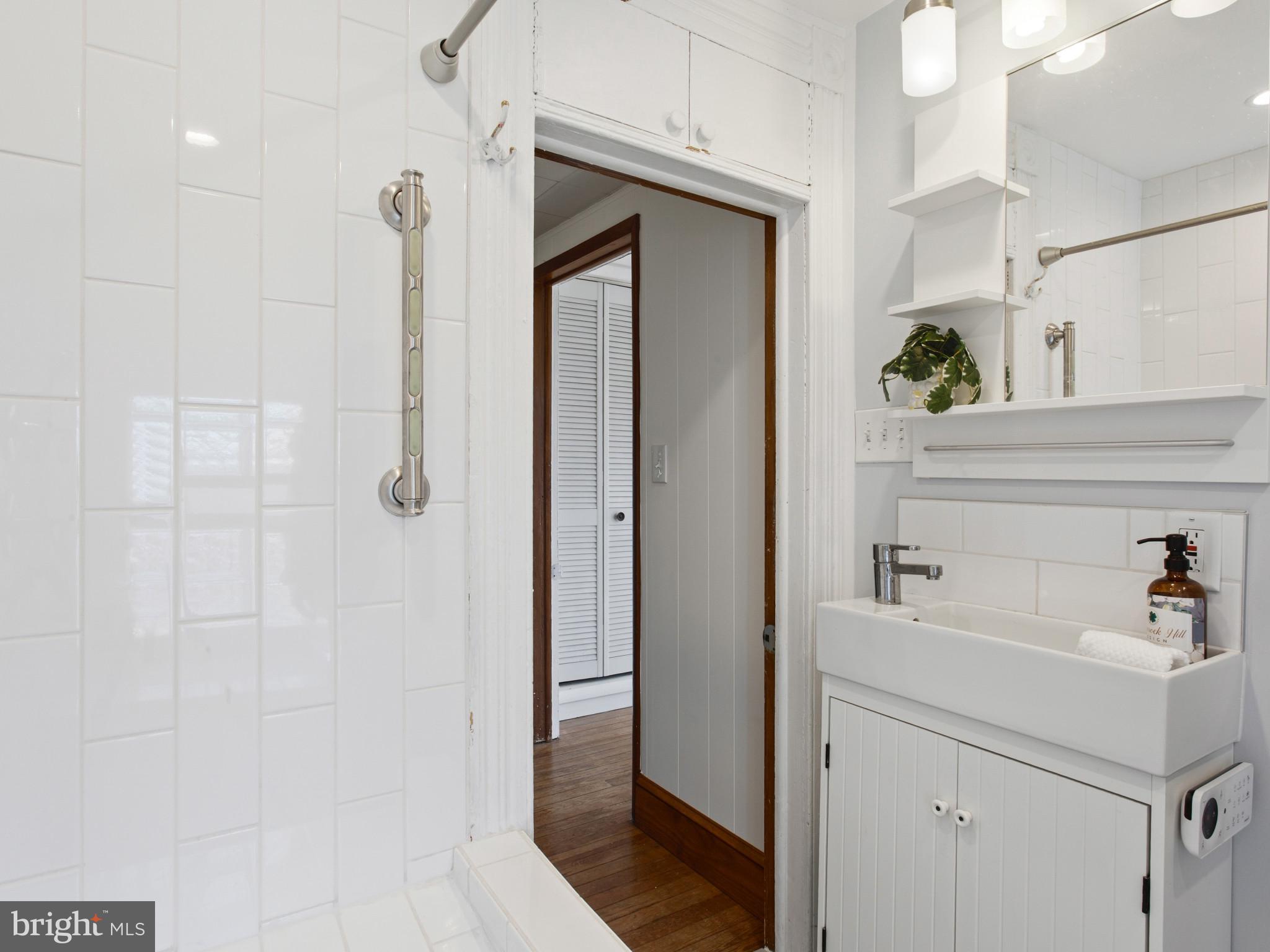 ELKRIDGE CROSSING - Residential