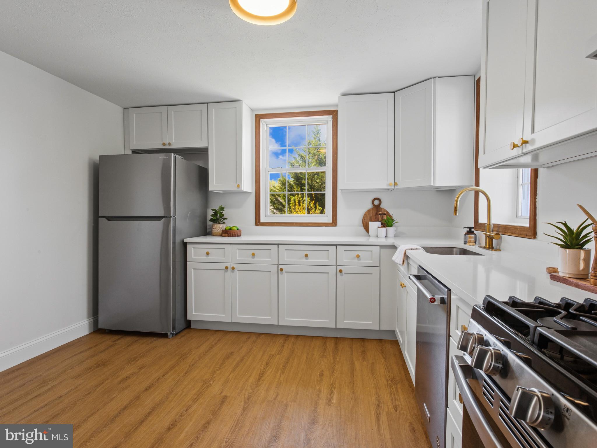 ELKRIDGE CROSSING - Residential