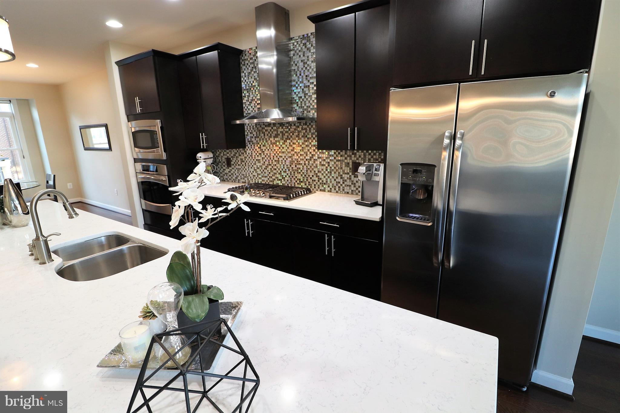 ONE LOUDOUN LAND BAY B - Residential