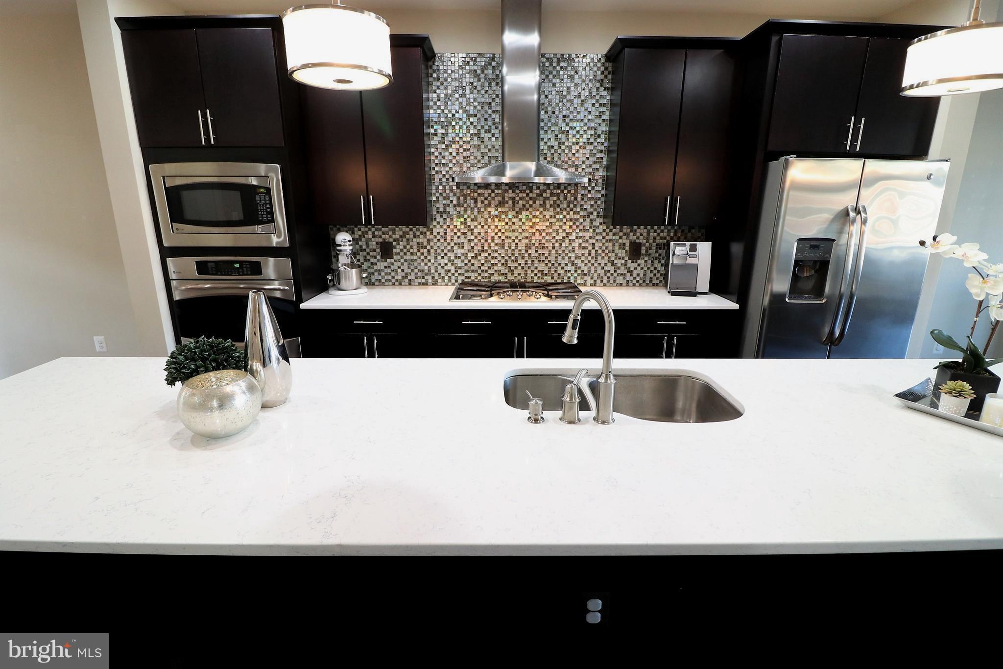 ONE LOUDOUN LAND BAY B - Residential