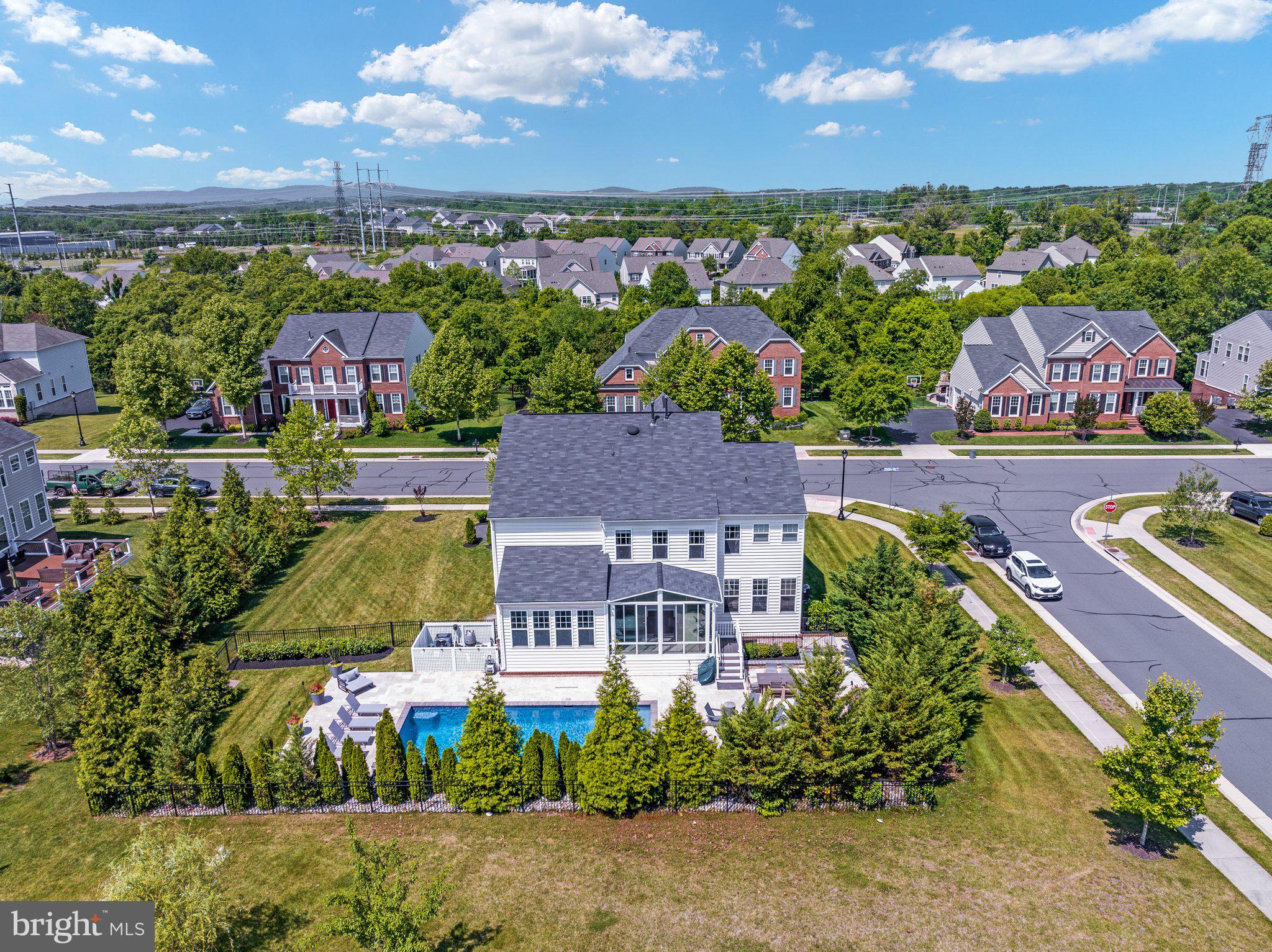 BRAMBLETON - Residential