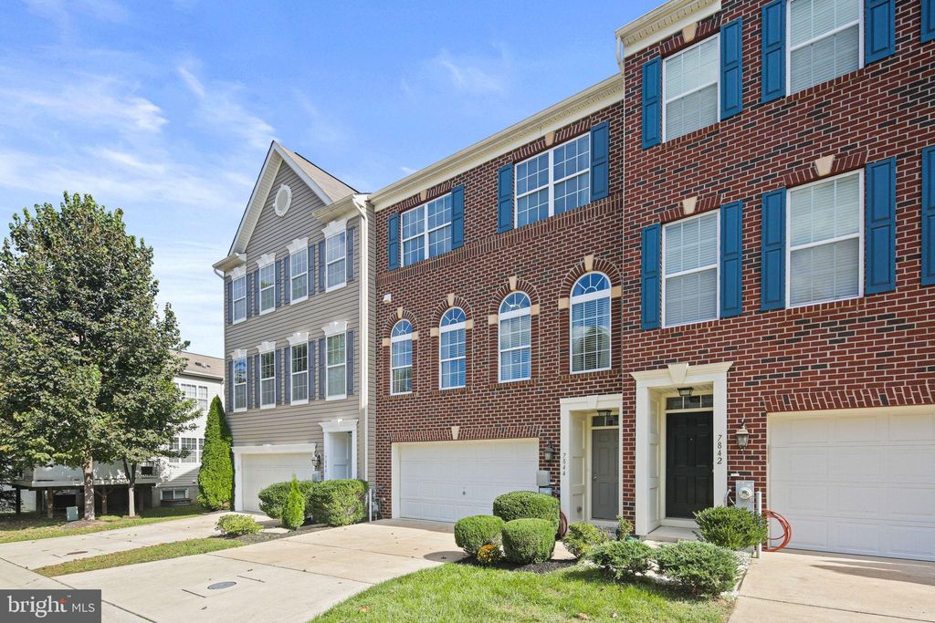Photo of 7844 River Rock Way, COLUMBIA, MD 21044 (MLS # MDHW2058784)