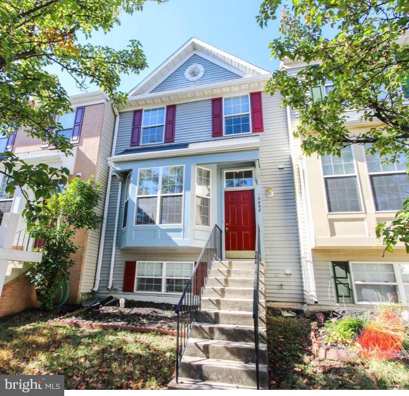 KNOLLS AT BULL RUN - Residential Lease