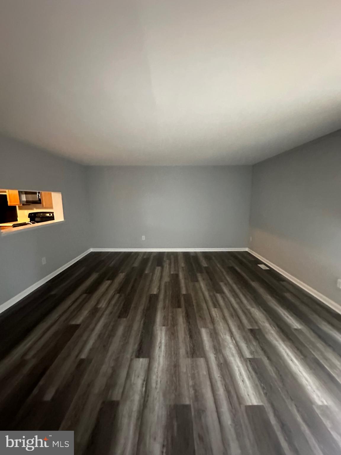 KNOLLS AT BULL RUN - Residential Lease