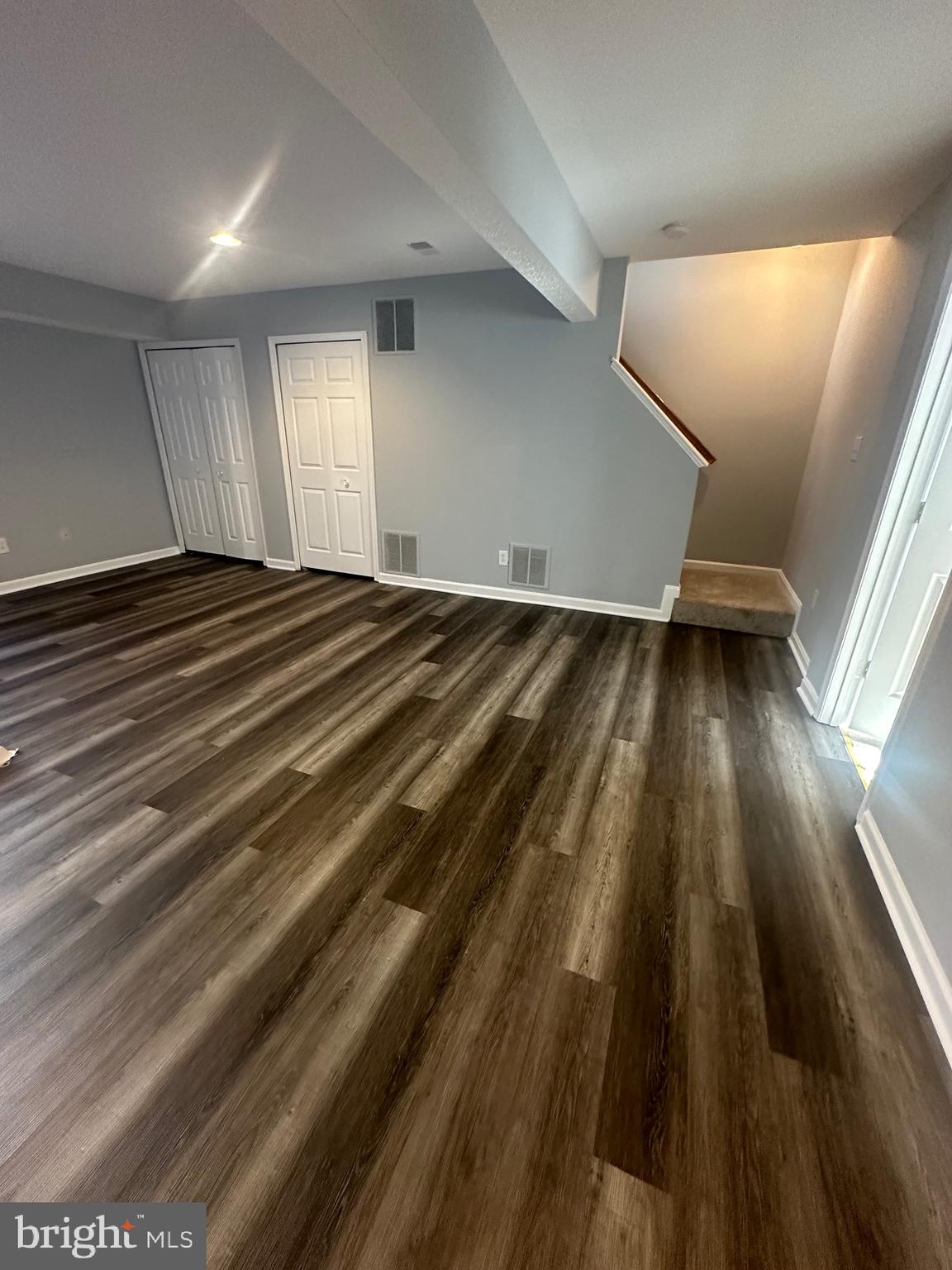KNOLLS AT BULL RUN - Residential Lease