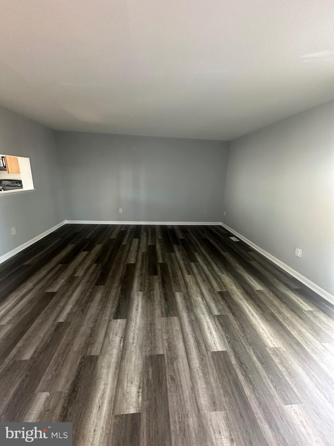 KNOLLS AT BULL RUN - Residential Lease