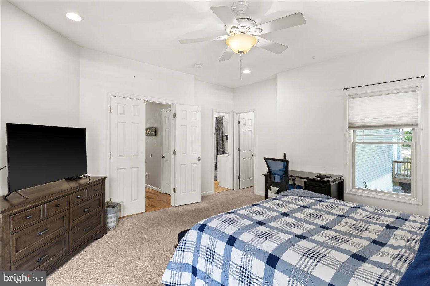 LAKE OF THE WOODS - Residential