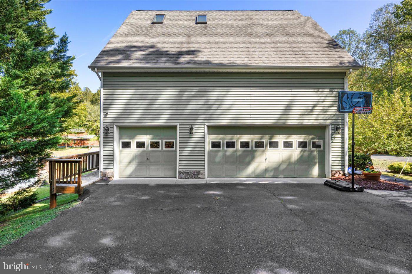 LAKE OF THE WOODS - Residential