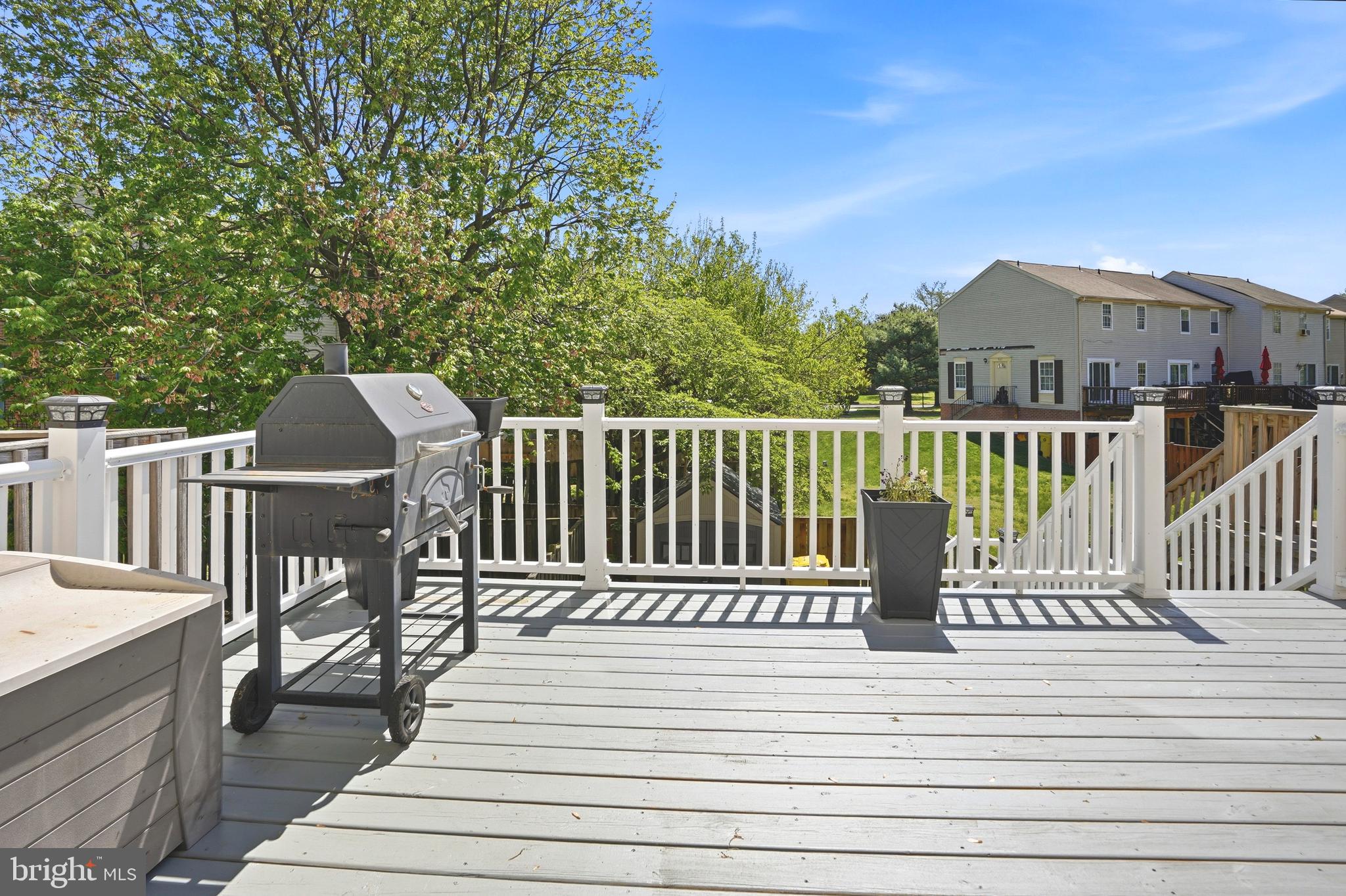 ELIZABETHS LANDING - Residential