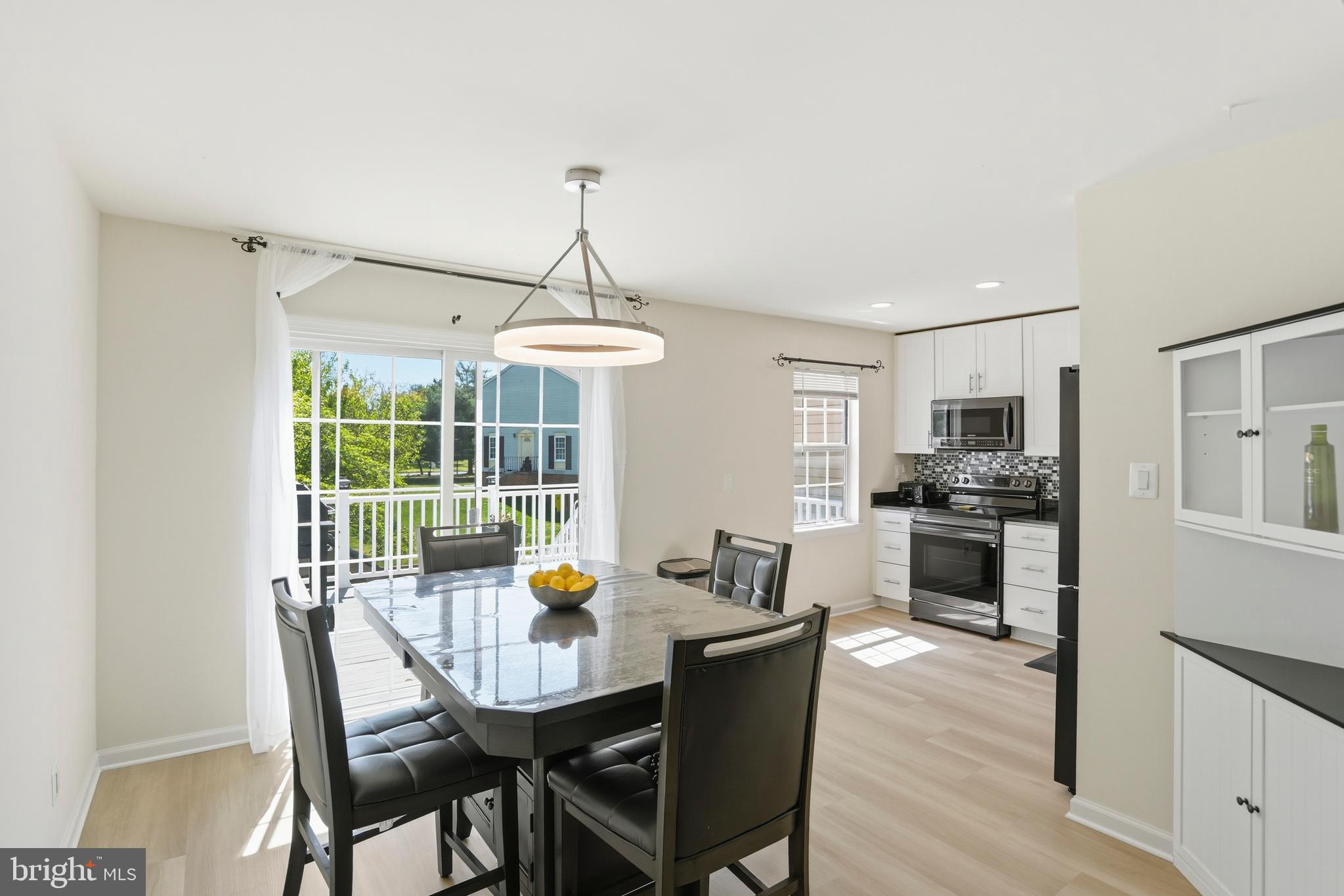 ELIZABETHS LANDING - Residential