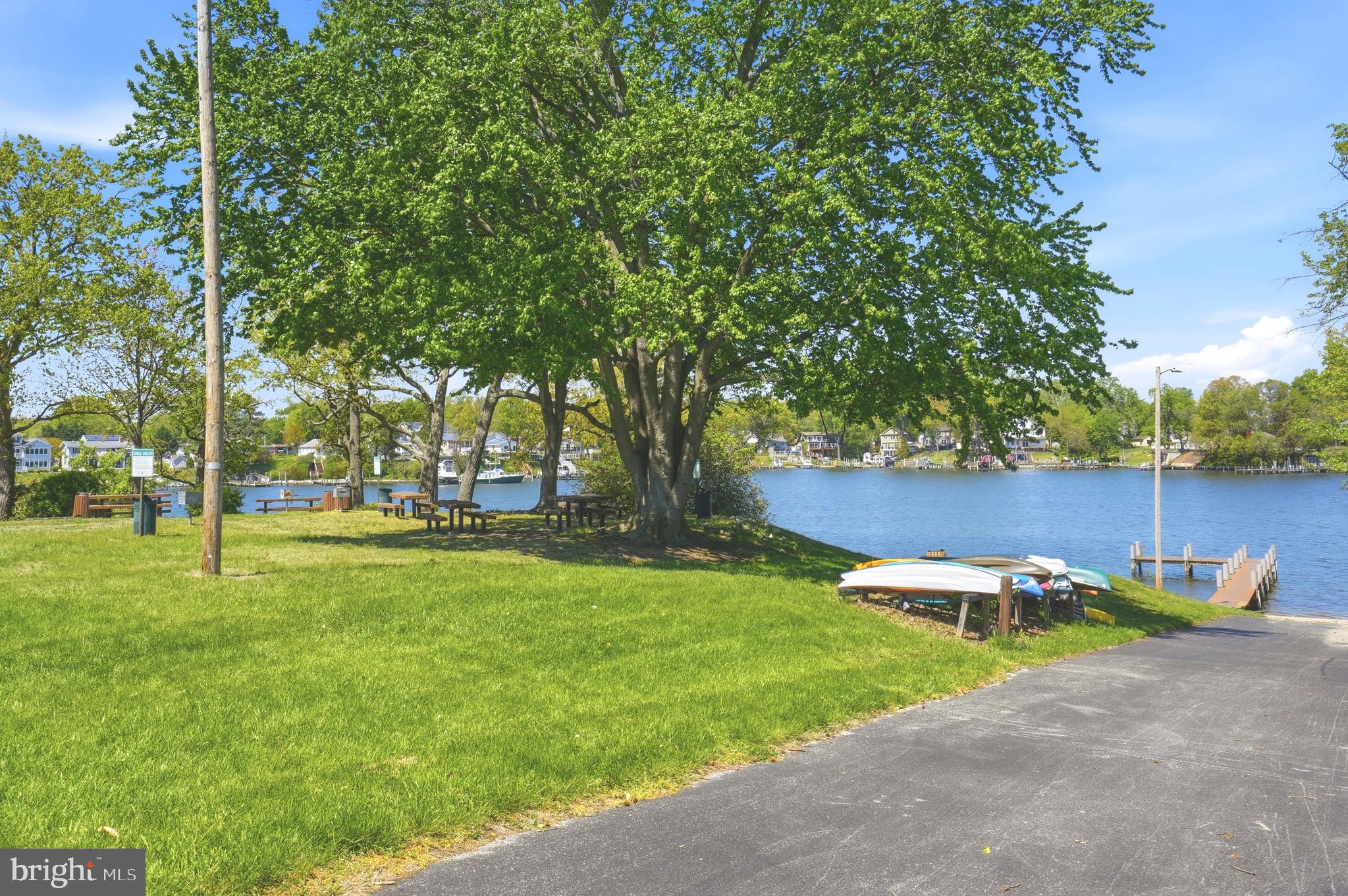 ELIZABETHS LANDING - Residential