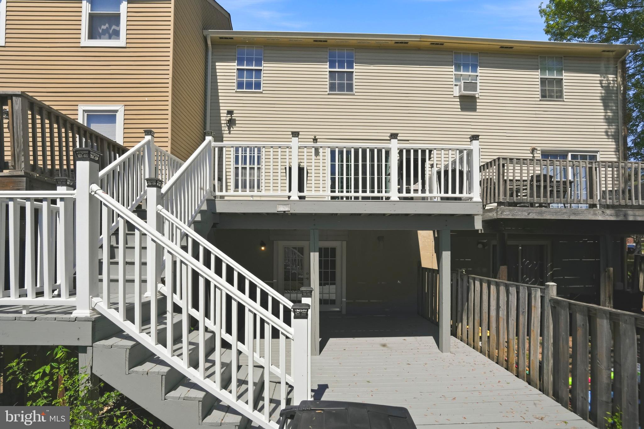 ELIZABETHS LANDING - Residential