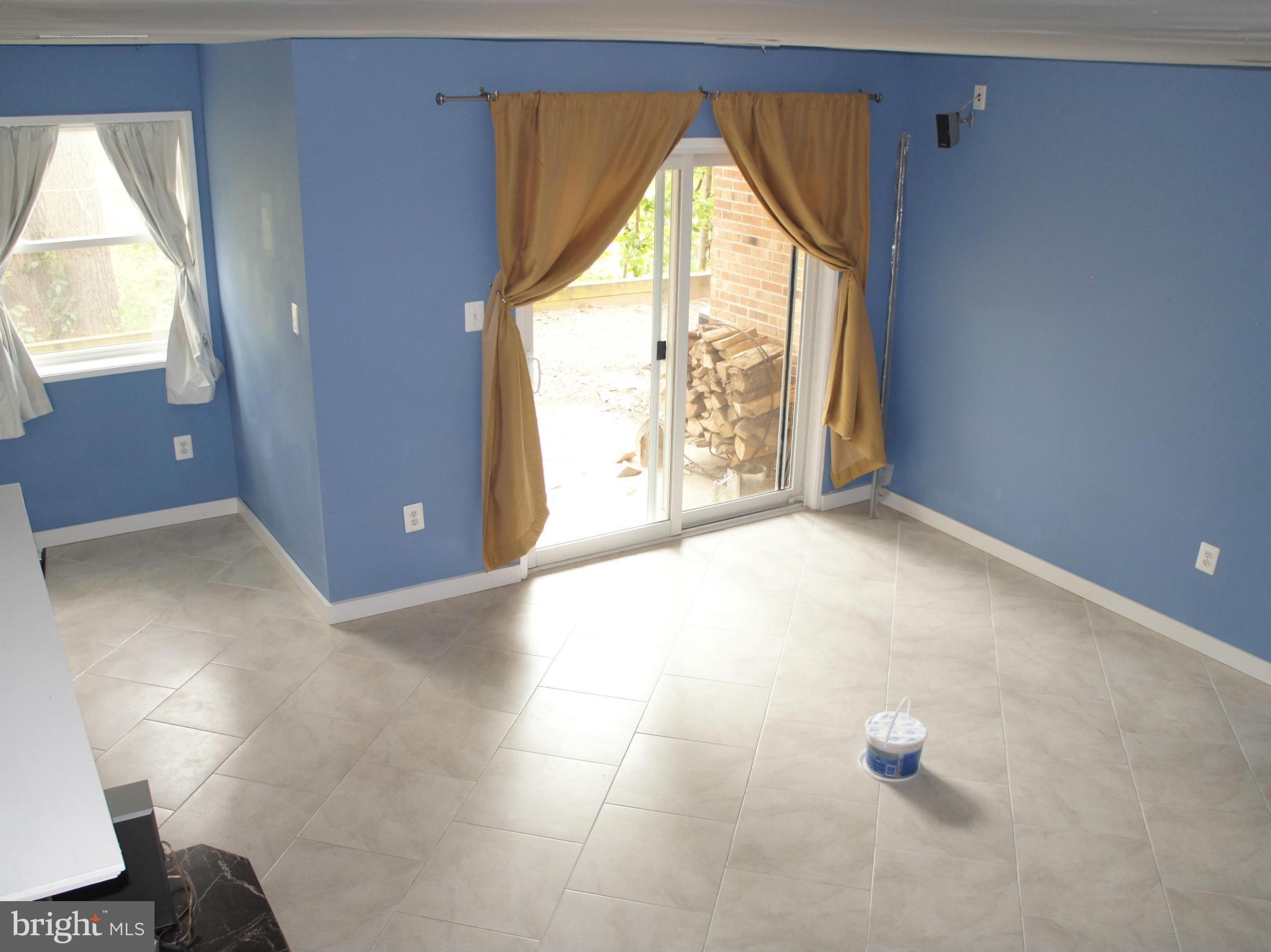 CHARING CROSS - Residential Lease