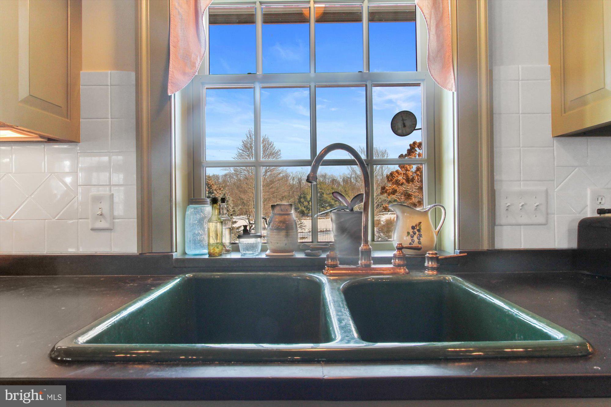 NEWVILLE - Residential